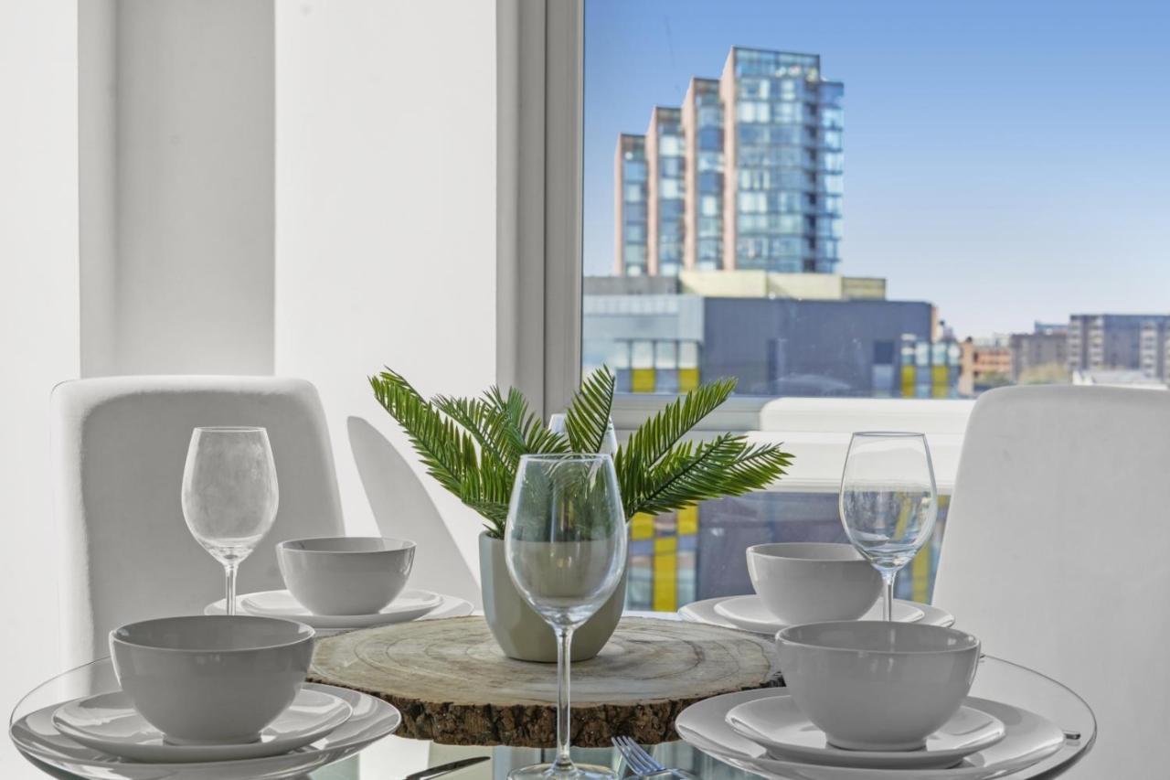 Stunning City Centre Penthouse - Sleeps 10 - Parking Manchester Exterior foto